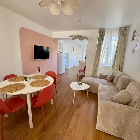 Les Chouettes לה מאנש